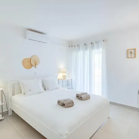 Modern Oasis 500m With Ac Wifi Pool Apartamento